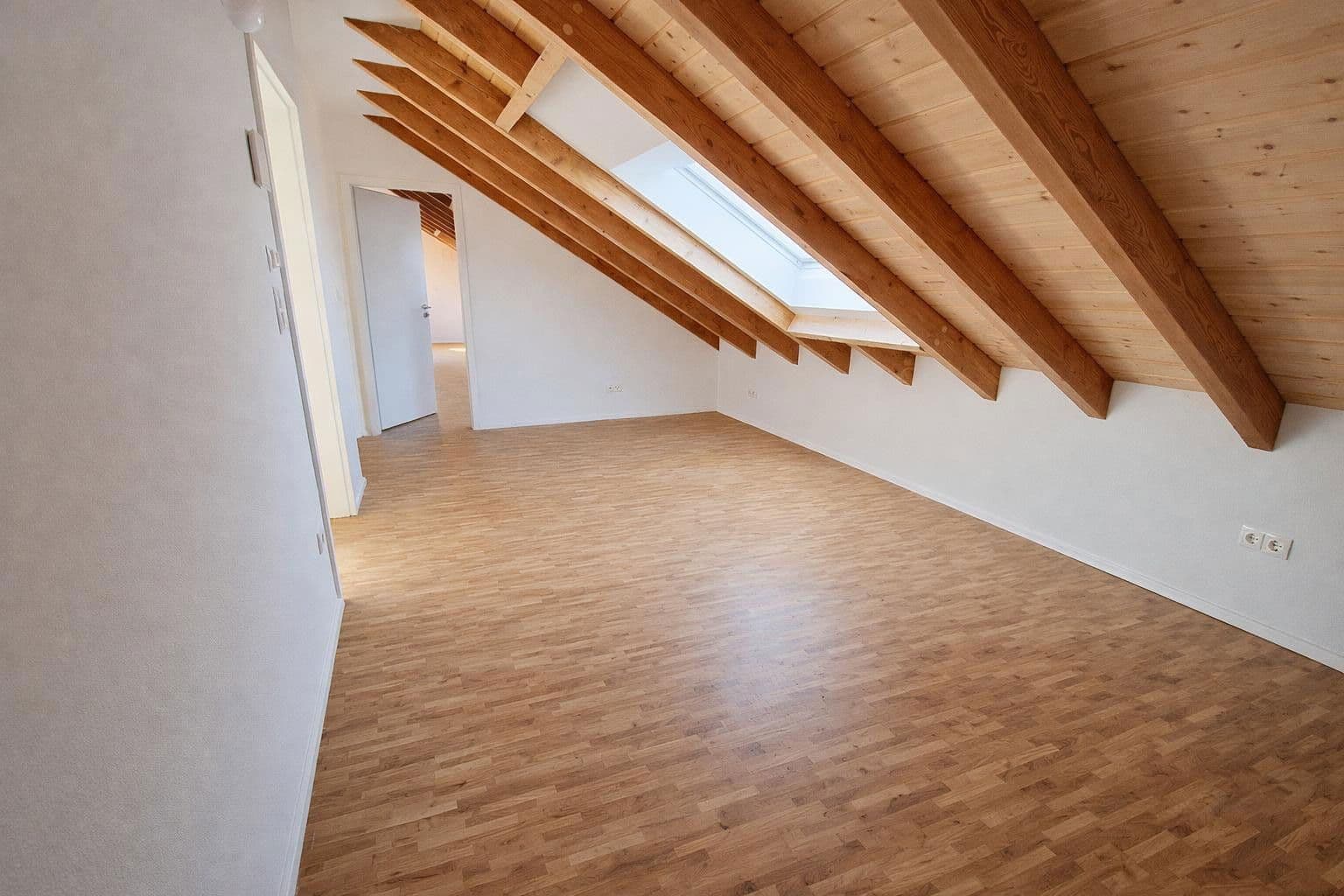Pronájem bytu 5+1 156 m², Dammweg 10, Bad Dürkheim, Porýní-Falc Pronájem bytu 5+1 156 m², Dammweg 10, Bad Dürkheim, Porýní-Falc