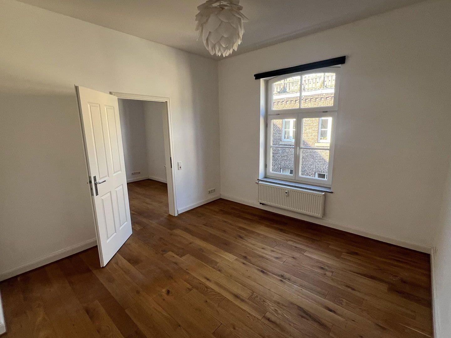 Prodej domu 480 m², pozemek 219 m², Trimbornstrasse 11, Köln, Severní Porýní-Vestfálsko Prodej domu 480 m², pozemek 219 m², Trimbornstrasse 11, Köln, Severní Porýní-Vestfálsko