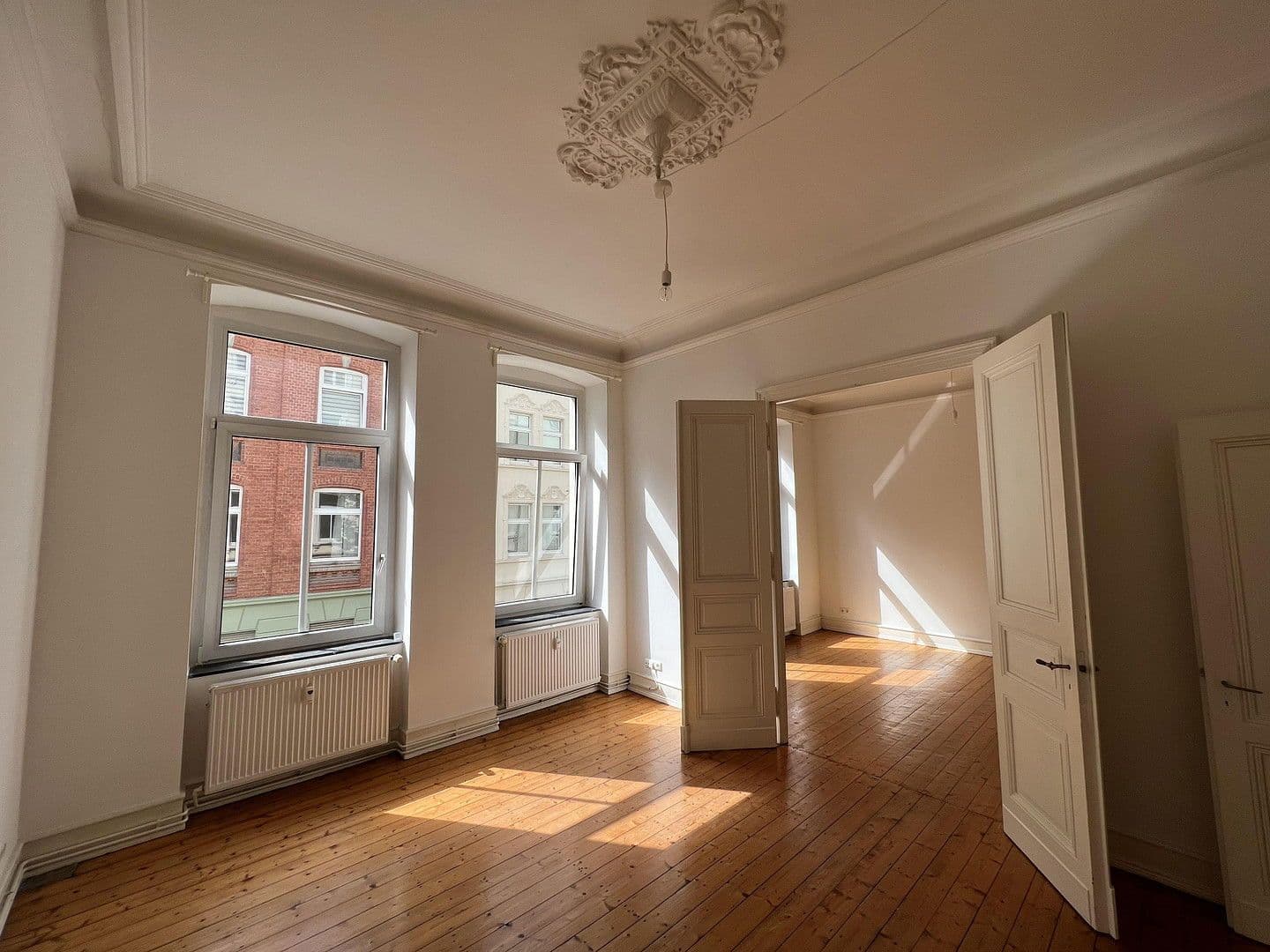 Prodej domu 480 m², pozemek 219 m², Trimbornstrasse 11, Köln, Severní Porýní-Vestfálsko Prodej domu 480 m², pozemek 219 m², Trimbornstrasse 11, Köln, Severní Porýní-Vestfálsko