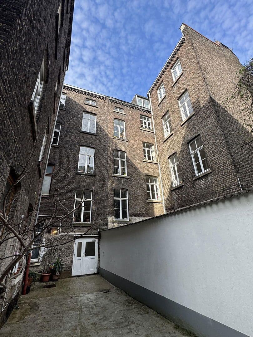 Prodej domu 480 m², pozemek 219 m², Trimbornstrasse 11, Köln, Severní Porýní-Vestfálsko Prodej domu 480 m², pozemek 219 m², Trimbornstrasse 11, Köln, Severní Porýní-Vestfálsko