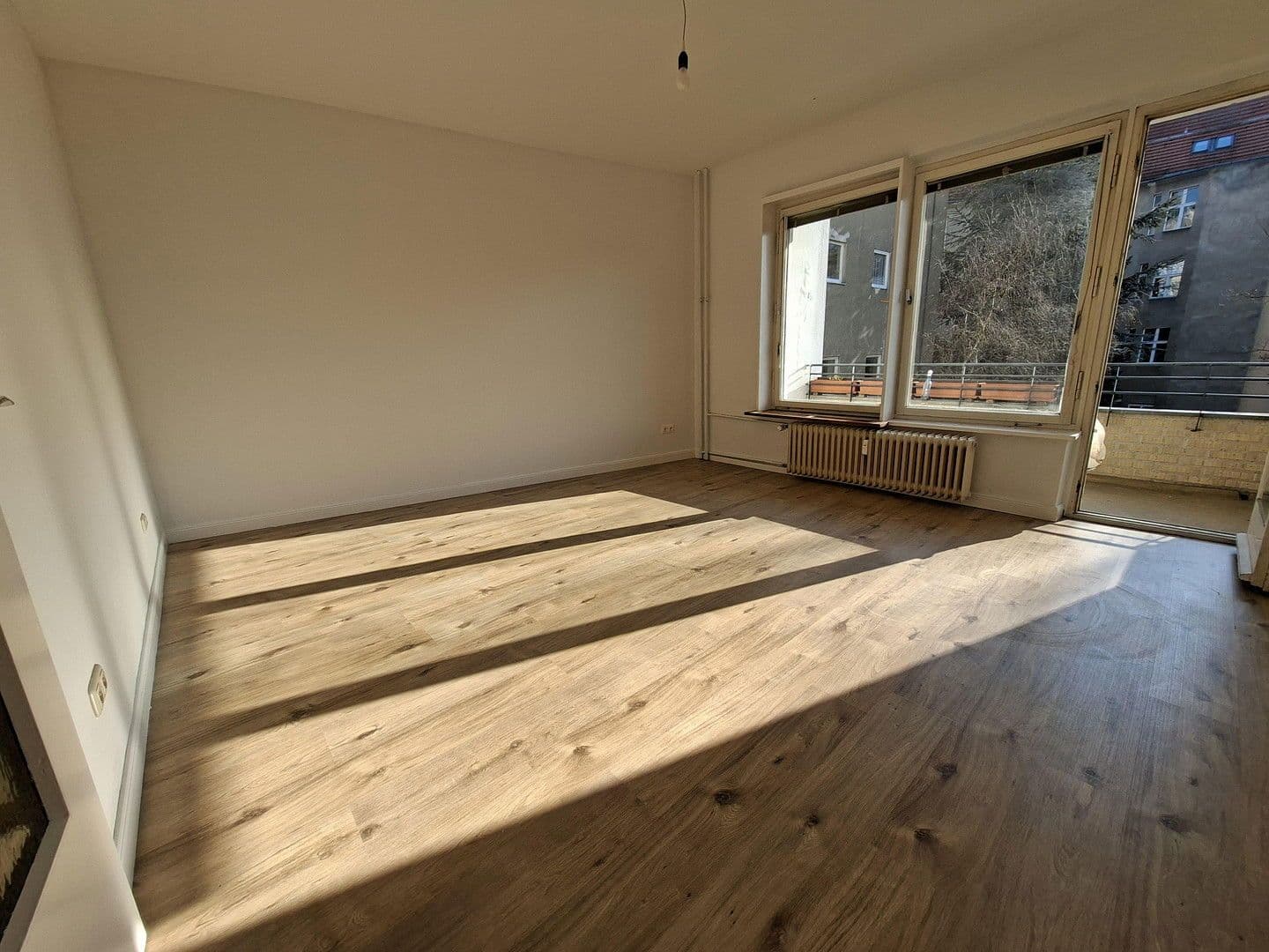 Prodej bytu 2+1 62 m², Berlin OT Kreuzberg, Berlín Prodej bytu 2+1 62 m², Berlin OT Kreuzberg, Berlín