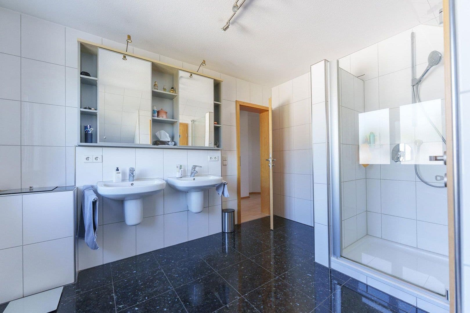 Pronájem domu 240 m², pozemek 700 m², Wächterstr. 25, Bad Friedrichshall, Bádensko-Württembersko Pronájem domu 240 m², pozemek 700 m², Wächterstr. 25, Bad Friedrichshall, Bádensko-Württembersko