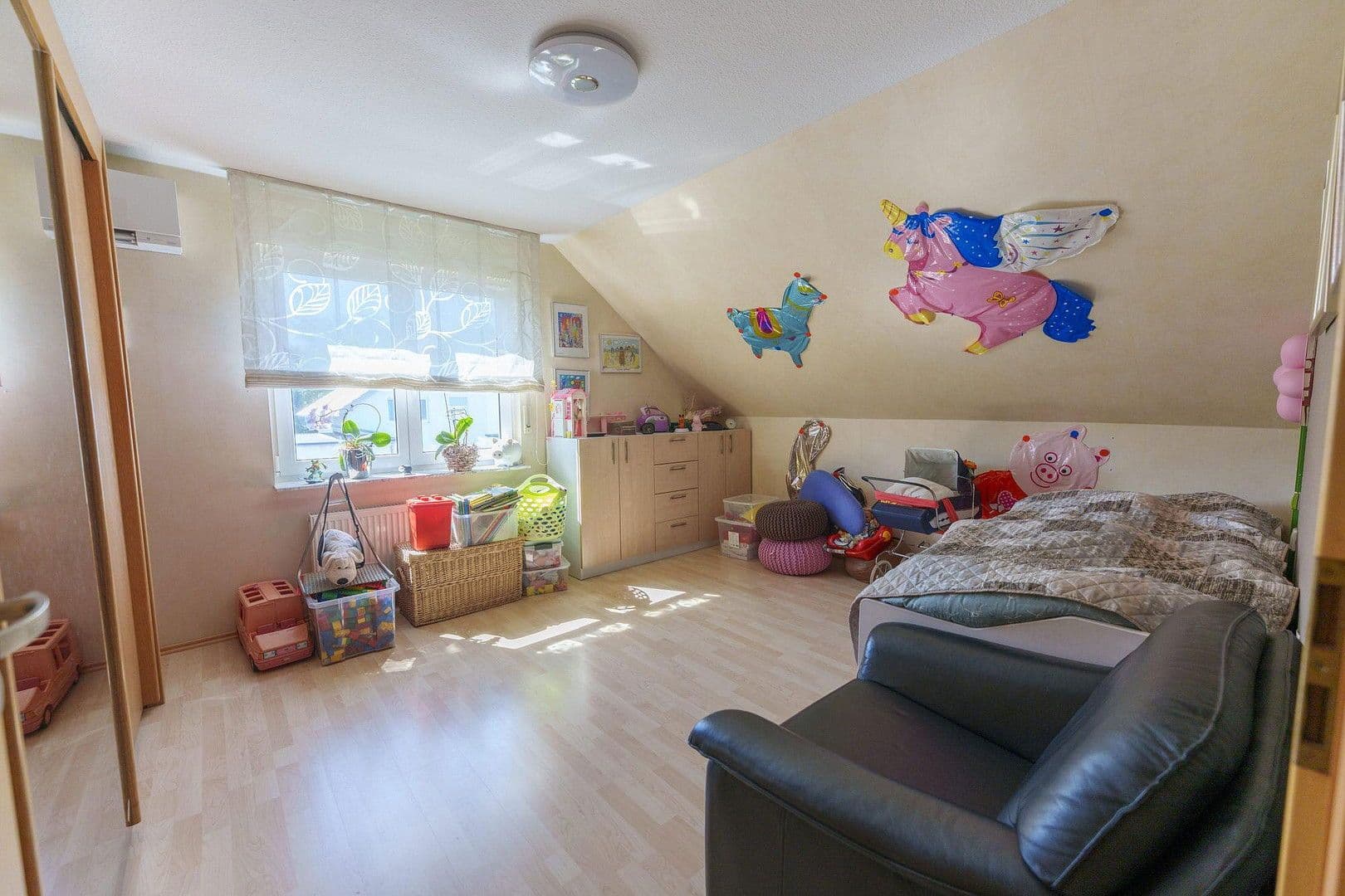 Pronájem domu 240 m², pozemek 700 m², Wächterstr. 25, Bad Friedrichshall, Bádensko-Württembersko Pronájem domu 240 m², pozemek 700 m², Wächterstr. 25, Bad Friedrichshall, Bádensko-Württembersko