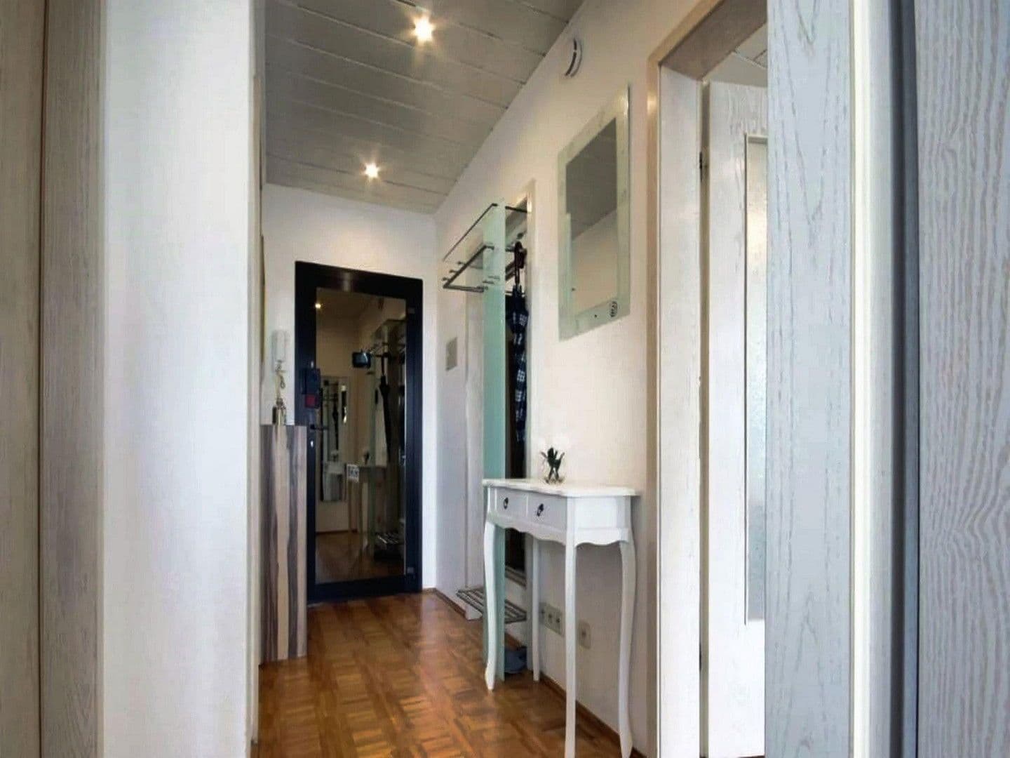 Pronájem bytu 2+1 70 m², Offenbach am Main, Hessen Pronájem bytu 2+1 70 m², Offenbach am Main, Hessen