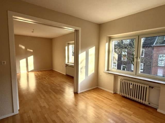 Pronájem bytu 4+1 110 m², Fuldastraße 21, Duisburg, Severní Porýní-Vestfálsko Pronájem bytu 4+1 110 m², Fuldastraße 21, Duisburg, Severní Porýní-Vestfálsko