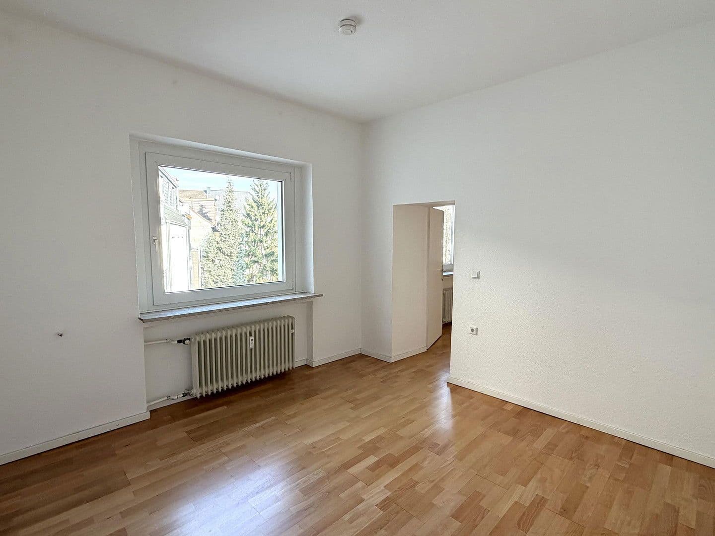 Pronájem bytu 4+1 110 m², Fuldastraße 21, Duisburg, Severní Porýní-Vestfálsko Pronájem bytu 4+1 110 m², Fuldastraße 21, Duisburg, Severní Porýní-Vestfálsko