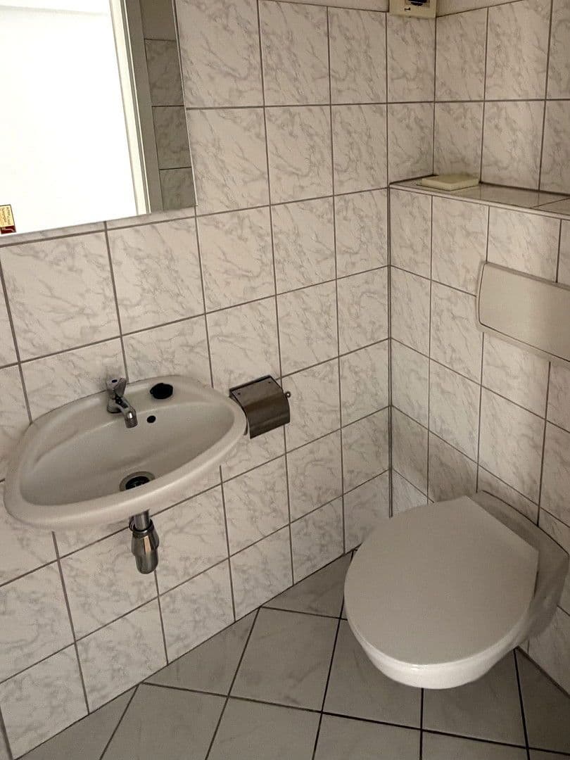 Pronájem bytu 4+1 110 m², Fuldastraße 21, Duisburg, Severní Porýní-Vestfálsko Pronájem bytu 4+1 110 m², Fuldastraße 21, Duisburg, Severní Porýní-Vestfálsko