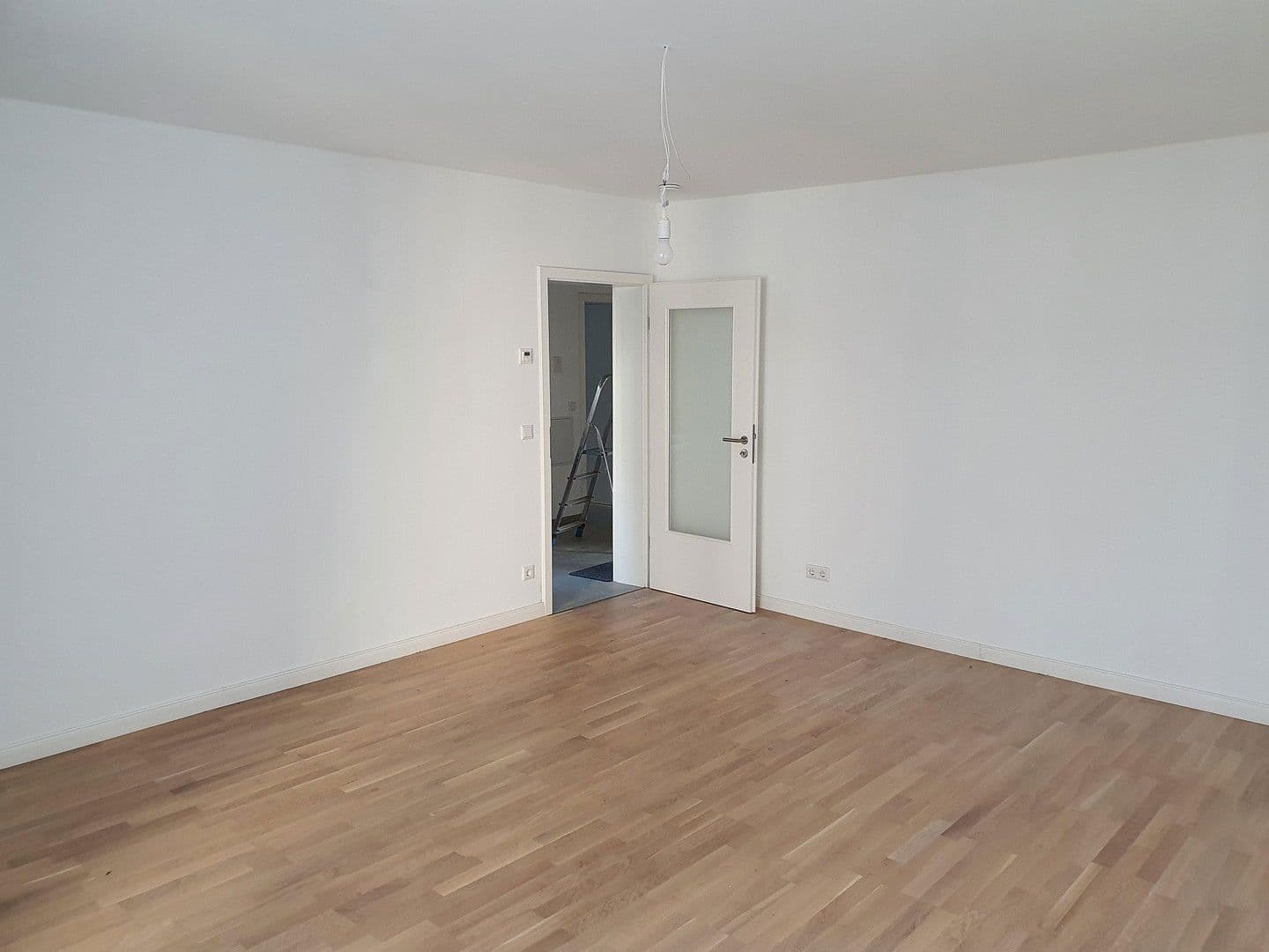 Pronájem bytu 3+1 82 m², Angerstraße 1, Hannover, Dolní Sasko Pronájem bytu 3+1 82 m², Angerstraße 1, Hannover, Dolní Sasko