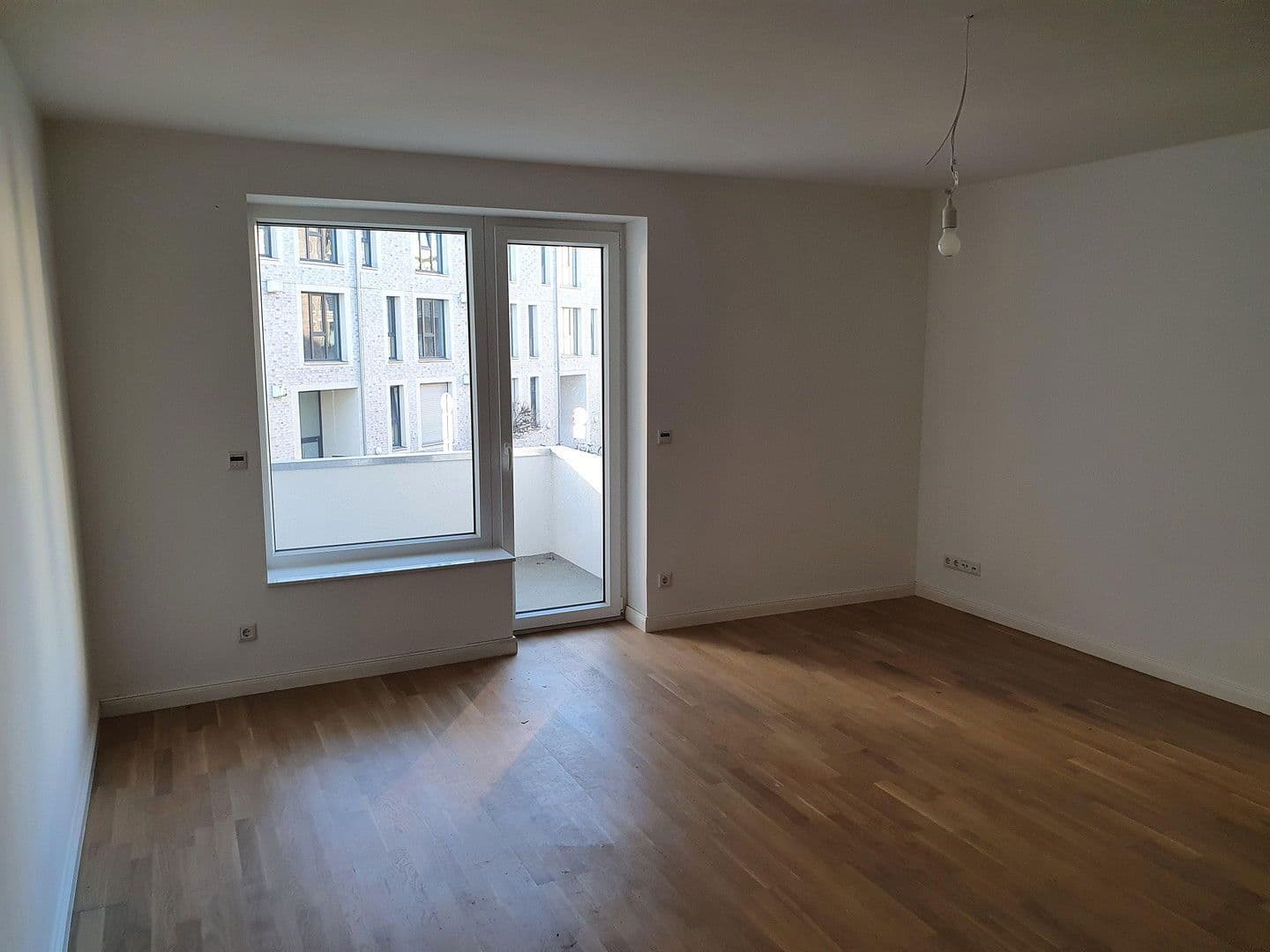 Pronájem bytu 3+1 82 m², Angerstraße 1, Hannover, Dolní Sasko Pronájem bytu 3+1 82 m², Angerstraße 1, Hannover, Dolní Sasko