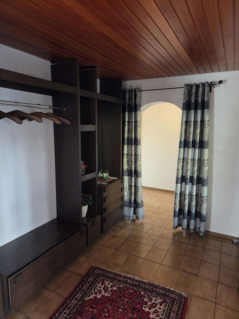 Prodej domu 209 m², pozemek 877 m², Böbingen an der Rems, Bádensko-Württembersko Prodej domu 209 m², pozemek 877 m², Böbingen an der Rems, Bádensko-Württembersko