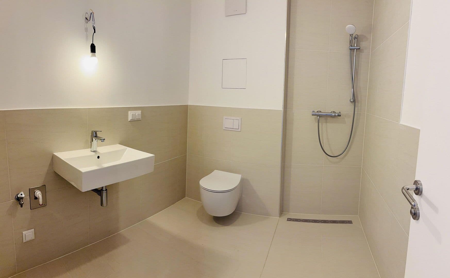 Pronájem bytu 2+1 52 m², Feldkellergasse 16, Wien, Wien Pronájem bytu 2+1 52 m², Feldkellergasse 16, Wien, Wien