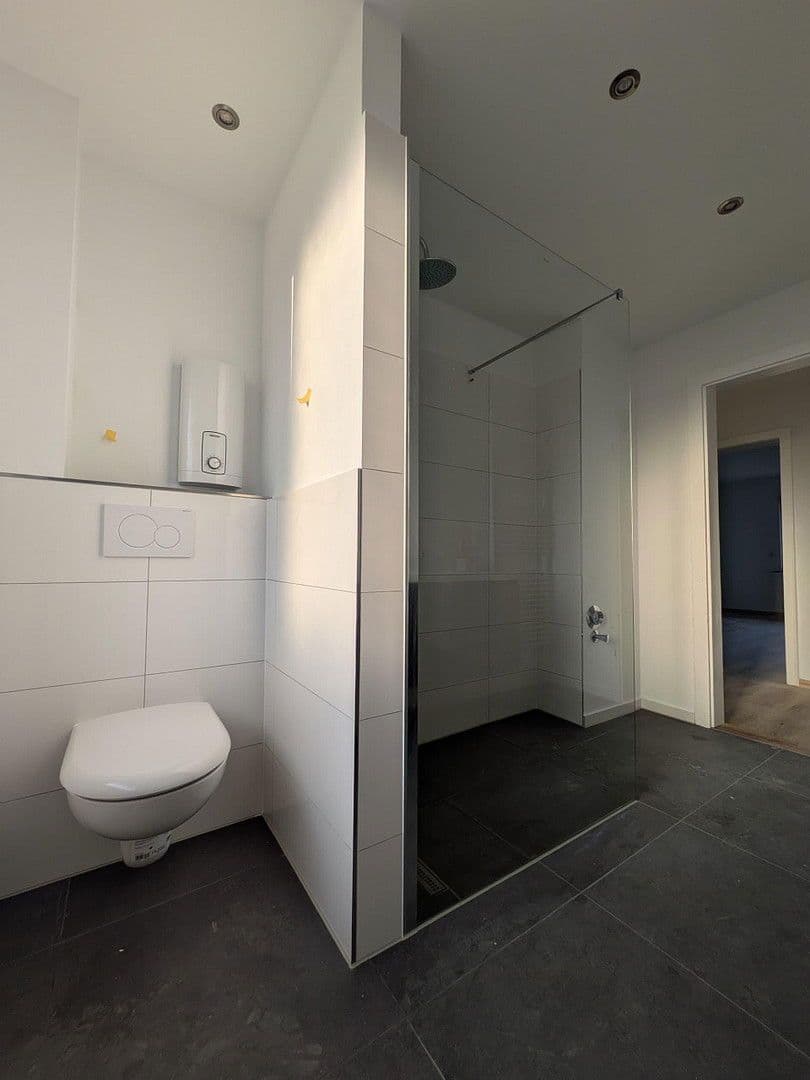 Pronájem bytu 3+1 100 m², Wilhelm-Hirte-Str. 31, Langenhagen, Dolní Sasko Pronájem bytu 3+1 100 m², Wilhelm-Hirte-Str. 31, Langenhagen, Dolní Sasko