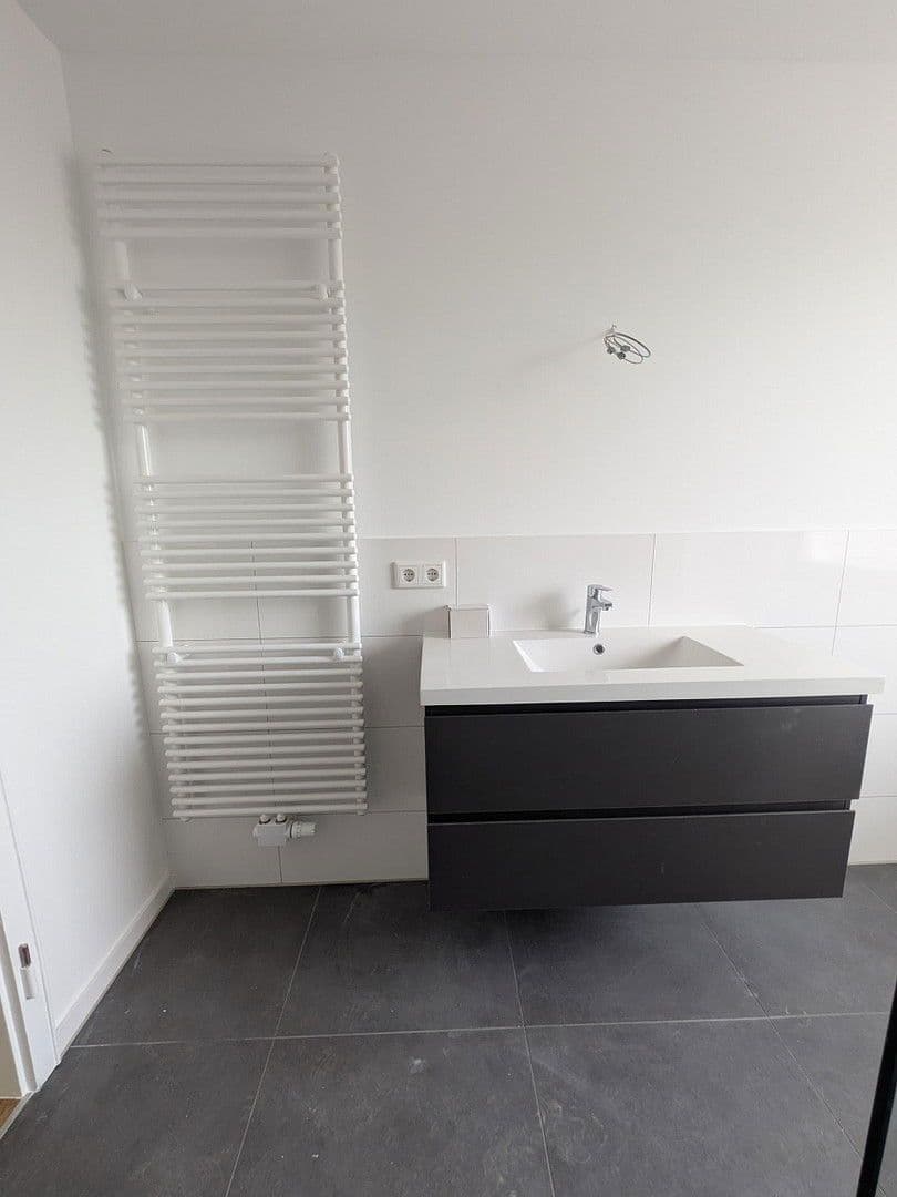 Pronájem bytu 3+1 100 m², Wilhelm-Hirte-Str. 31, Langenhagen, Dolní Sasko Pronájem bytu 3+1 100 m², Wilhelm-Hirte-Str. 31, Langenhagen, Dolní Sasko