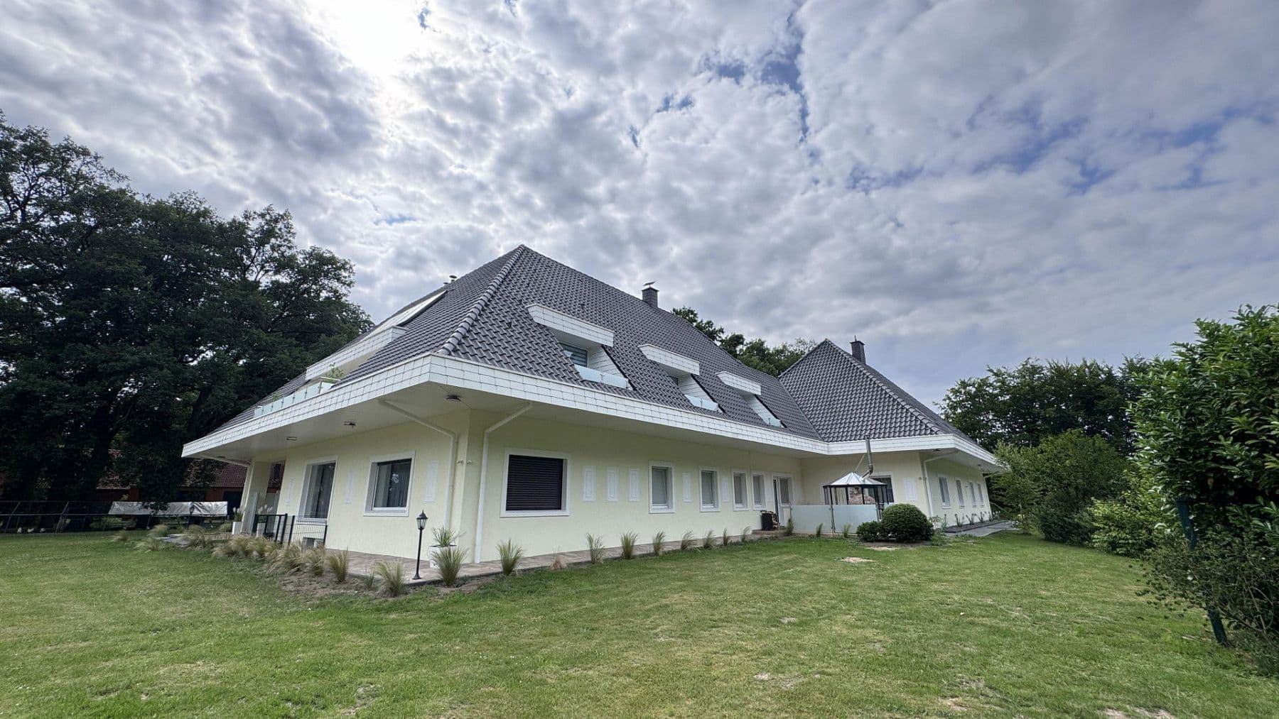 Prodej domu 877 m², pozemek 23.976 m², Balge, Dolní Sasko Prodej domu 877 m², pozemek 23.976 m², Balge, Dolní Sasko