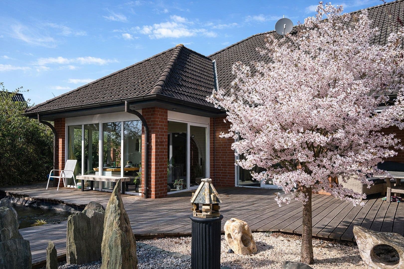 Prodej domu 244 m², pozemek 1.155 m², Sandhörn 15, Grünendeich, Dolní Sasko Prodej domu 244 m², pozemek 1.155 m², Sandhörn 15, Grünendeich, Dolní Sasko