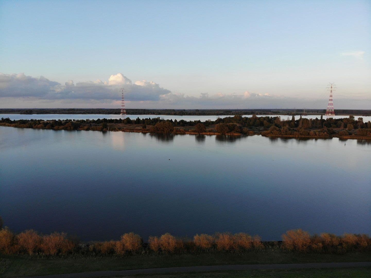 Prodej domu 244 m², pozemek 1.155 m², Sandhörn 15, Grünendeich, Dolní Sasko Prodej domu 244 m², pozemek 1.155 m², Sandhörn 15, Grünendeich, Dolní Sasko