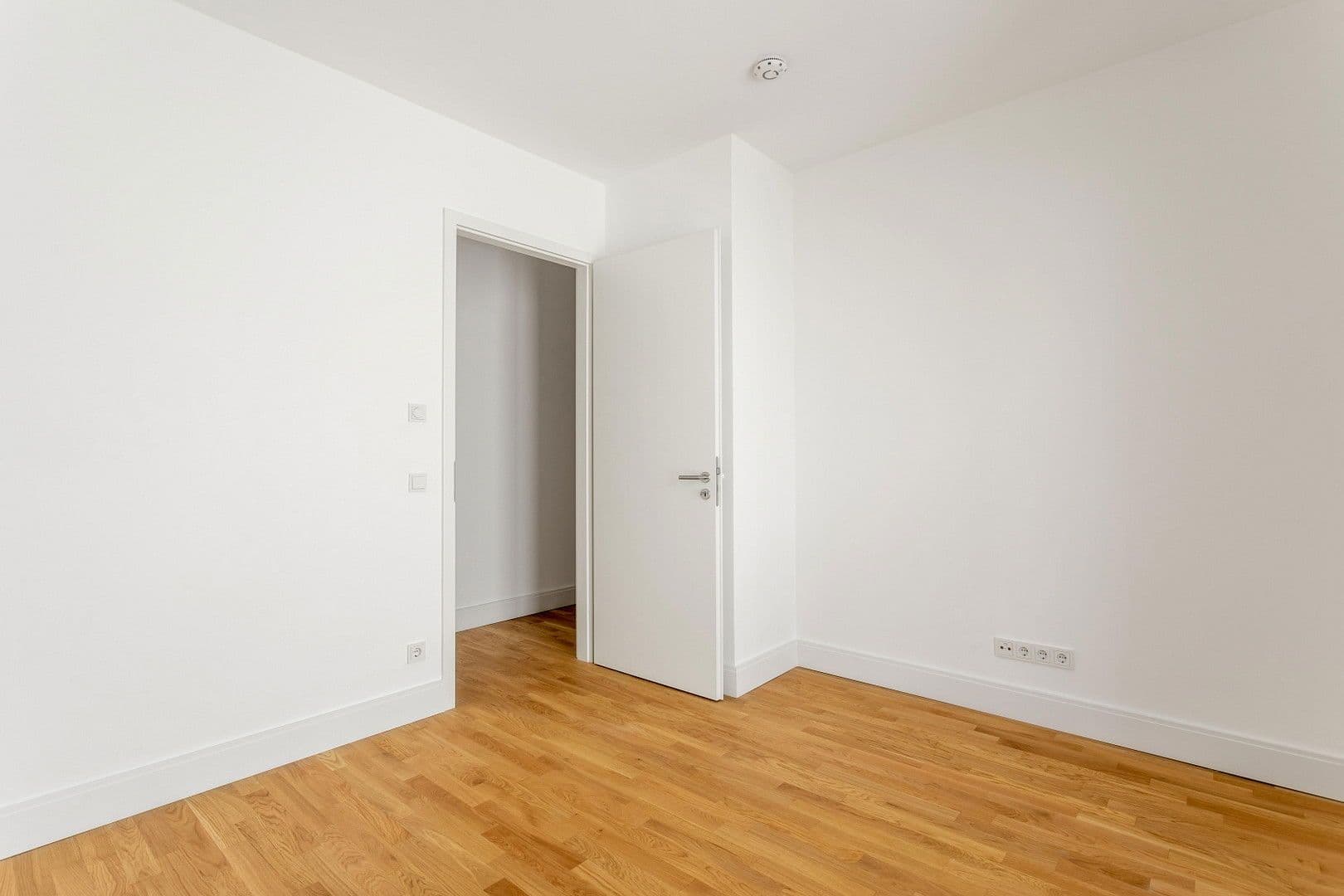 Prodej bytu 3+1 72 m², Hohenstaufenstraße 9, Berlin, Berlín Prodej bytu 3+1 72 m², Hohenstaufenstraße 9, Berlin, Berlín