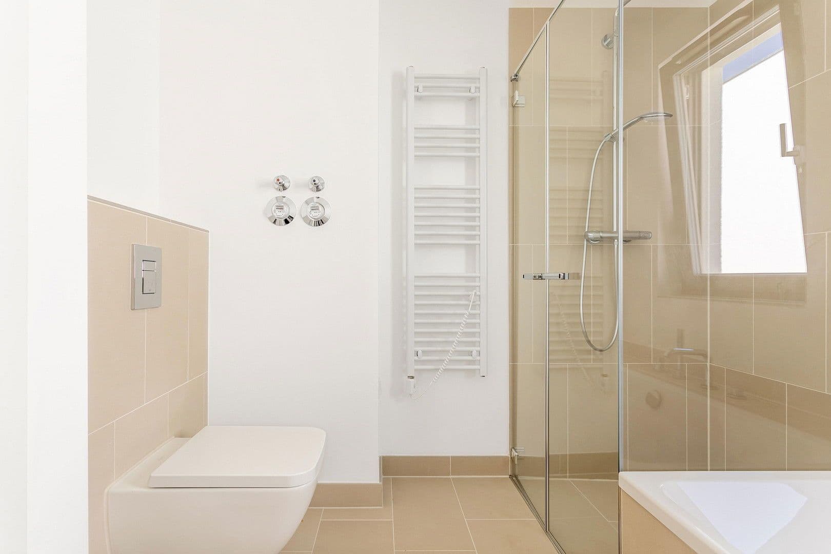 Prodej bytu 3+1 72 m², Hohenstaufenstraße 9, Berlin, Berlín Prodej bytu 3+1 72 m², Hohenstaufenstraße 9, Berlin, Berlín