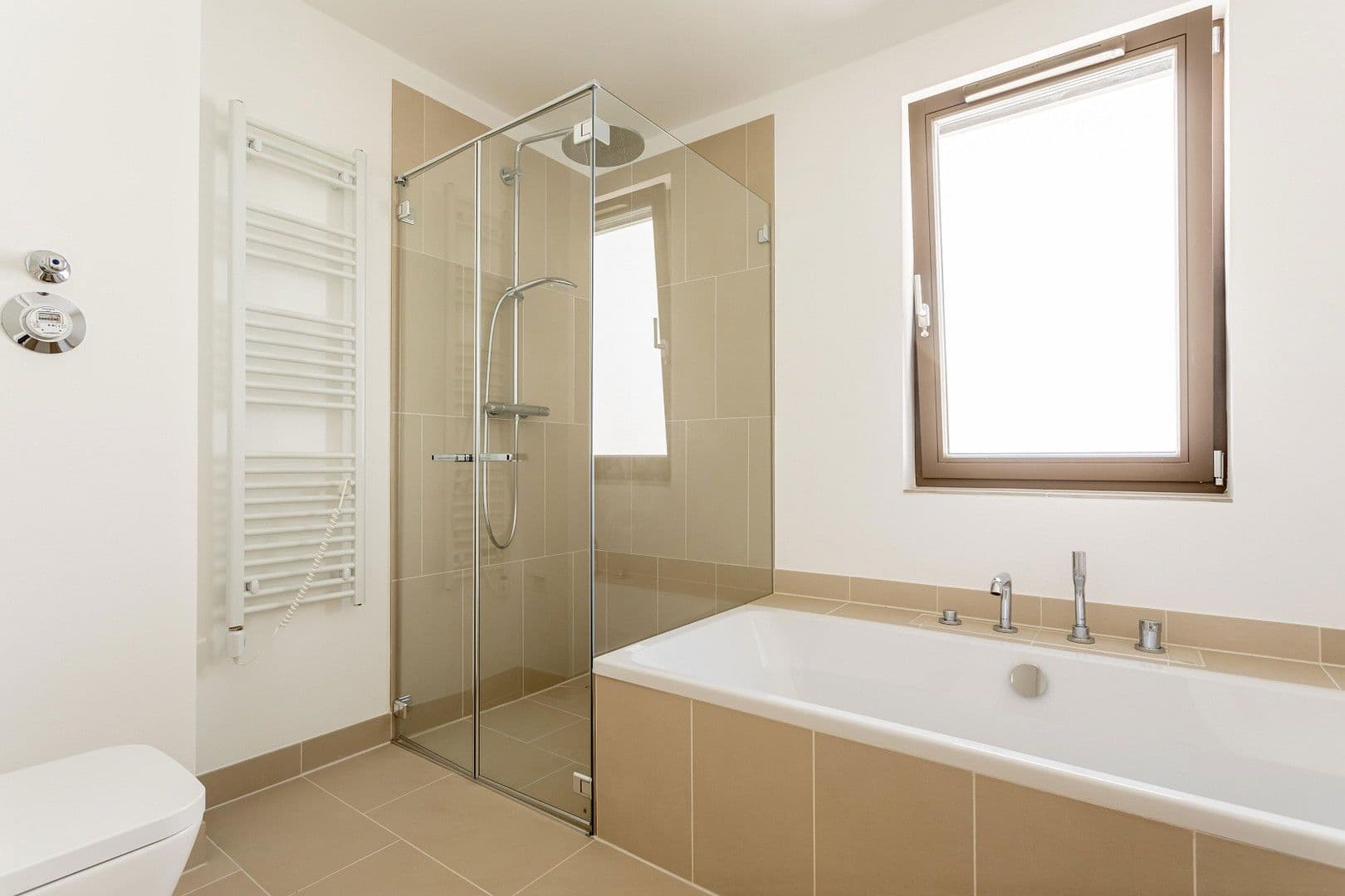 Prodej bytu 3+1 72 m², Hohenstaufenstraße 9, Berlin, Berlín Prodej bytu 3+1 72 m², Hohenstaufenstraße 9, Berlin, Berlín