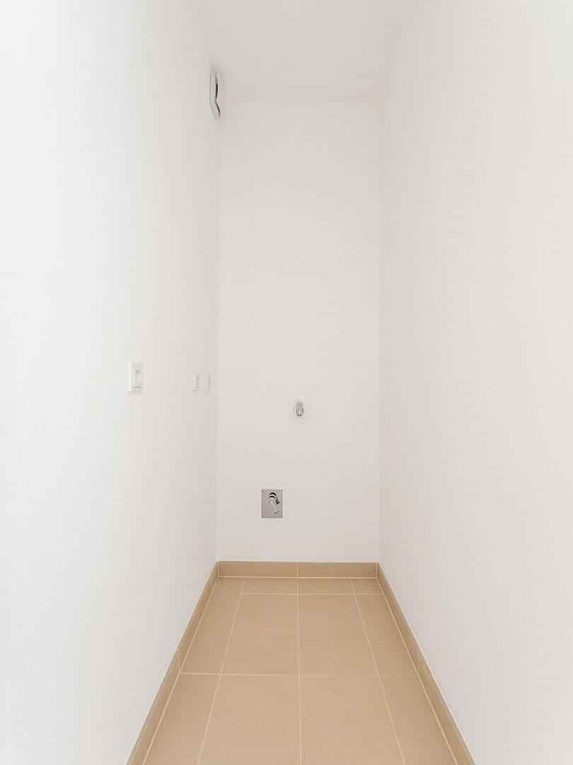Prodej bytu 3+1 72 m², Hohenstaufenstraße 9, Berlin, Berlín Prodej bytu 3+1 72 m², Hohenstaufenstraße 9, Berlin, Berlín