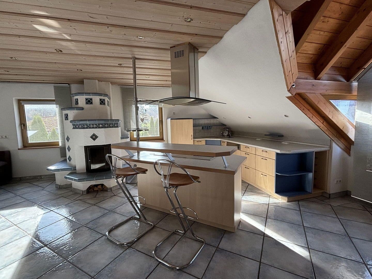 Pronájem bytu 3+1 120 m², Sulzdorf an der Lederhecke, Bavorsko Pronájem bytu 3+1 120 m², Sulzdorf an der Lederhecke, Bavorsko