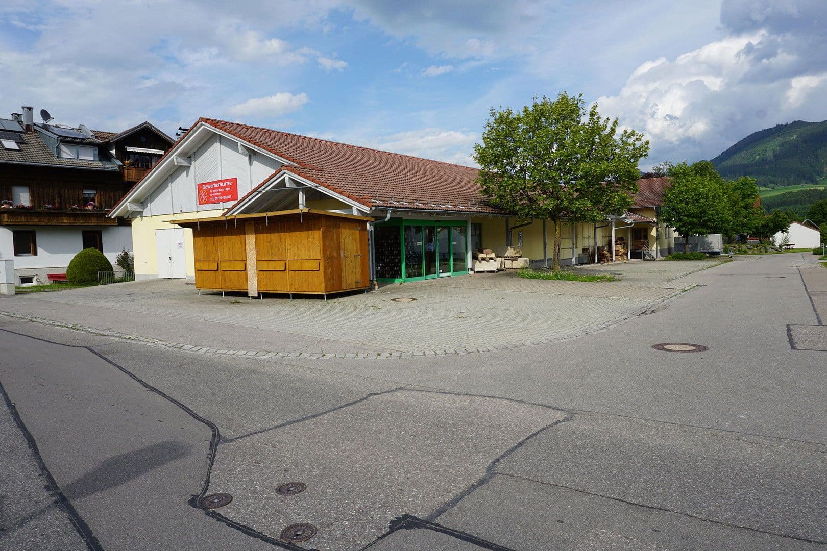 Pronájem nebytového prostoru 826 m², Wannenblick 1, Wertach, Bavorsko Pronájem nebytového prostoru 826 m², Wannenblick 1, Wertach, Bavorsko