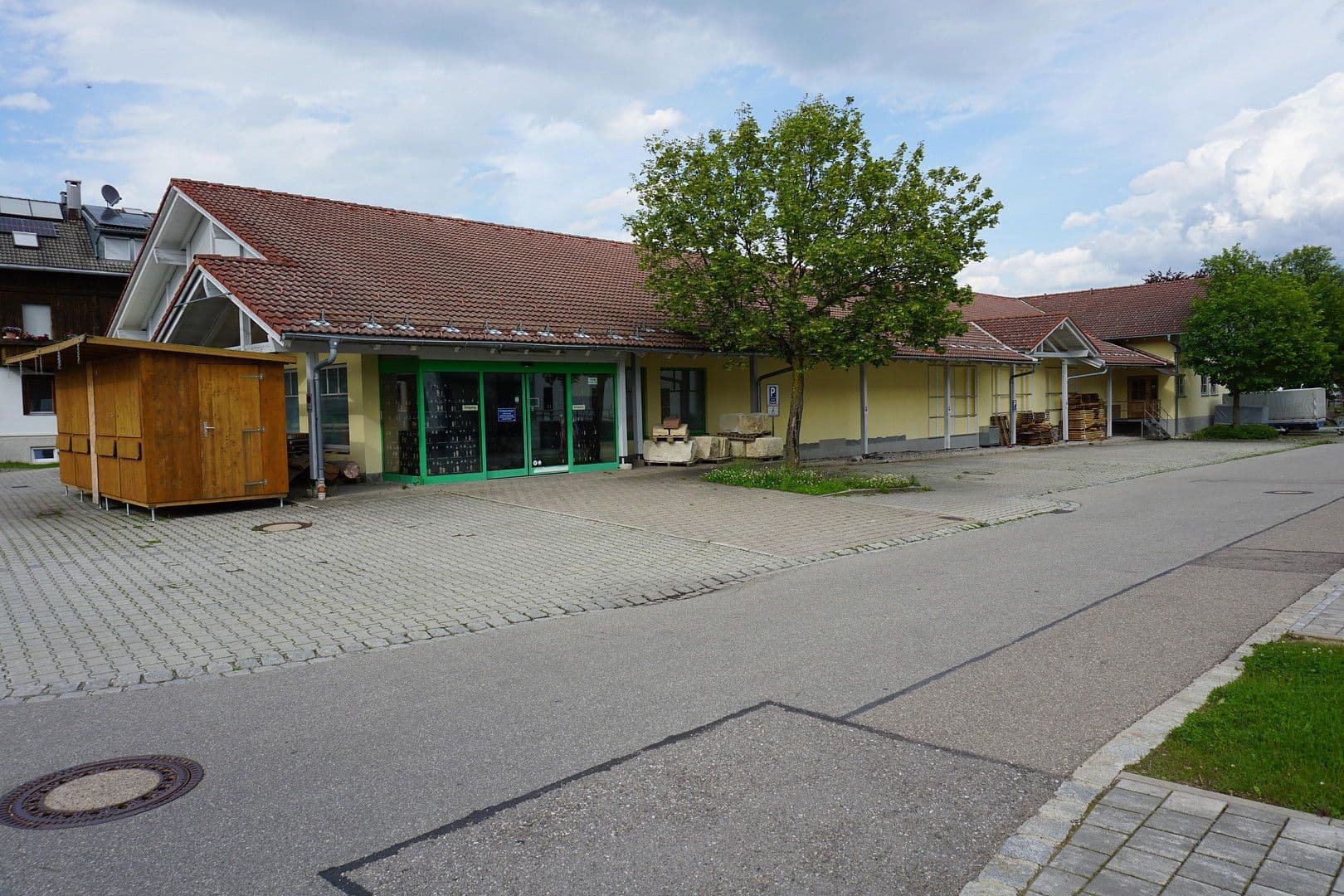 Pronájem nebytového prostoru 826 m², Wannenblick 1, Wertach, Bavorsko Pronájem nebytového prostoru 826 m², Wannenblick 1, Wertach, Bavorsko