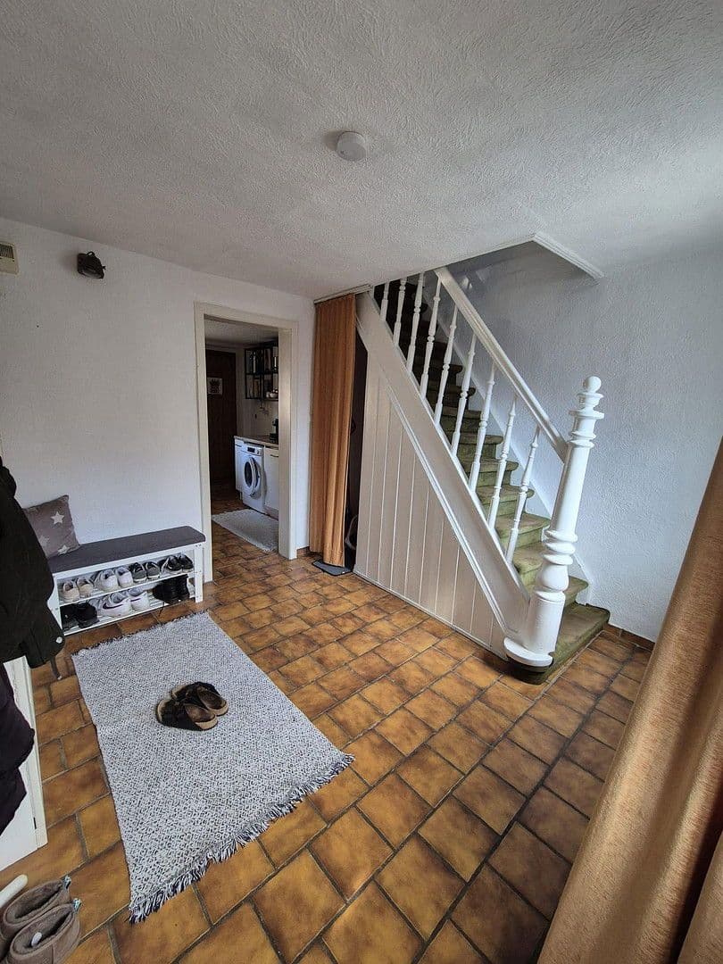 Pronájem domu 75 m², pozemek 110 m², Frechen, Severní Porýní-Vestfálsko Pronájem domu 75 m², pozemek 110 m², Frechen, Severní Porýní-Vestfálsko