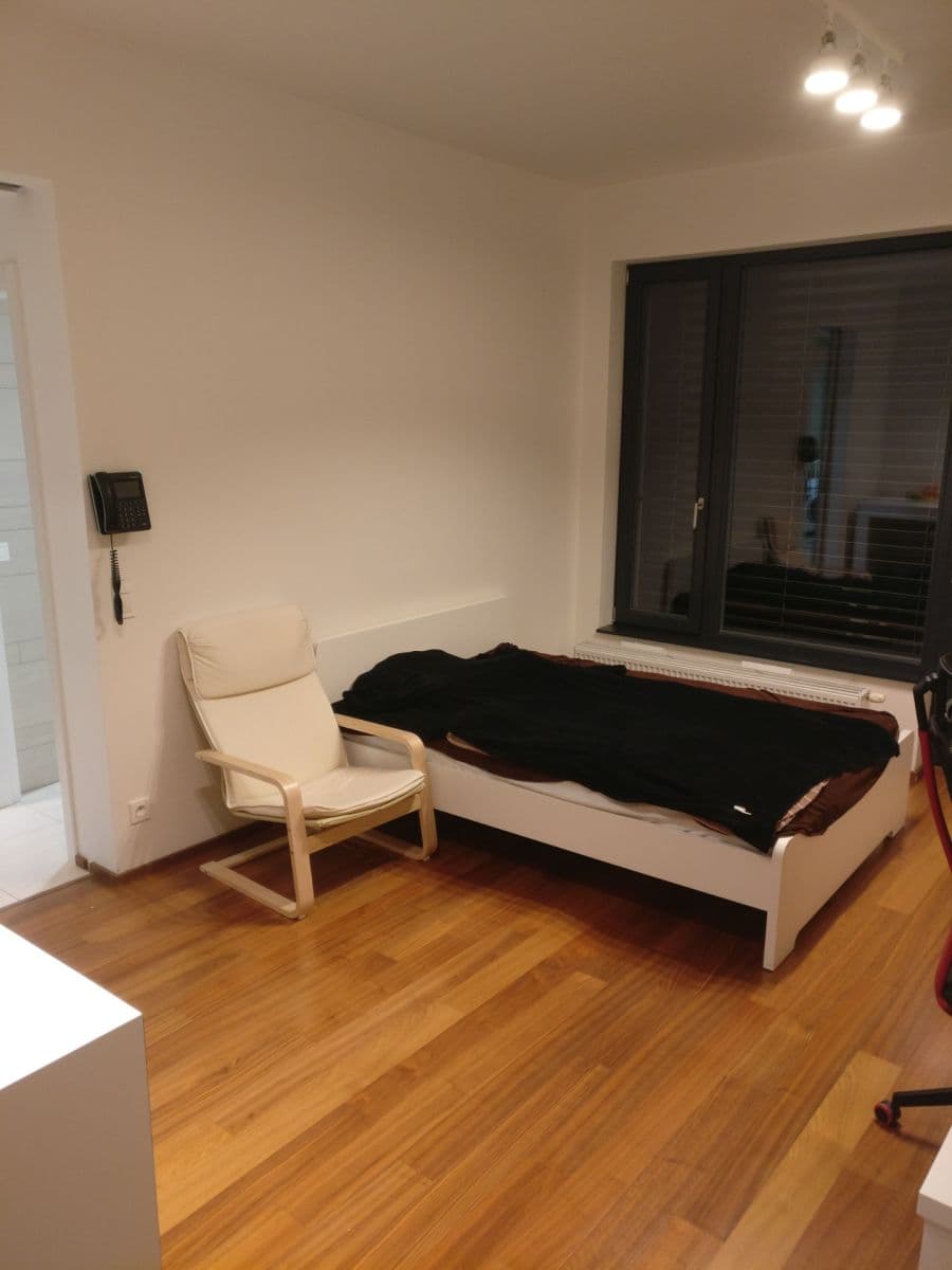 Pronájem bytu 1+kk 34 m², U Michelského mlýna, Praha, Praha Pronájem bytu 1+kk 34 m², U Michelského mlýna, Praha, Praha