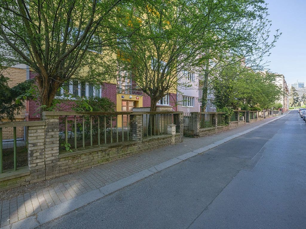Prodej bytu 2+kk 56 m², U Družstva Život, Praha, Praha Prodej bytu 2+kk 56 m², U Družstva Život, Praha, Praha