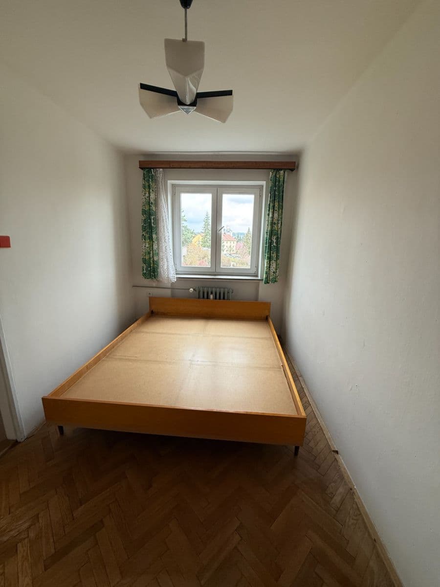 Pronájem bytu 3+1 78 m², Školní, Rakovník, Středočeský kraj Pronájem bytu 3+1 78 m², Školní, Rakovník, Středočeský kraj