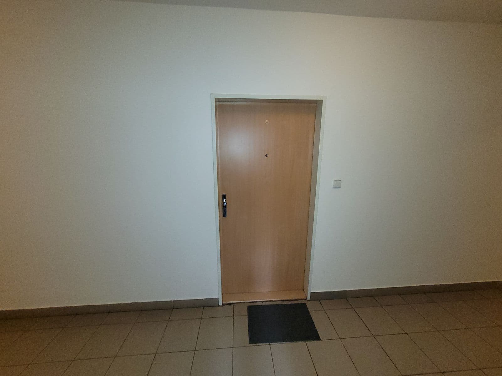 Pronájem bytu 2+kk 47 m², Hnězdenská, Praha, Praha Pronájem bytu 2+kk 47 m², Hnězdenská, Praha, Praha