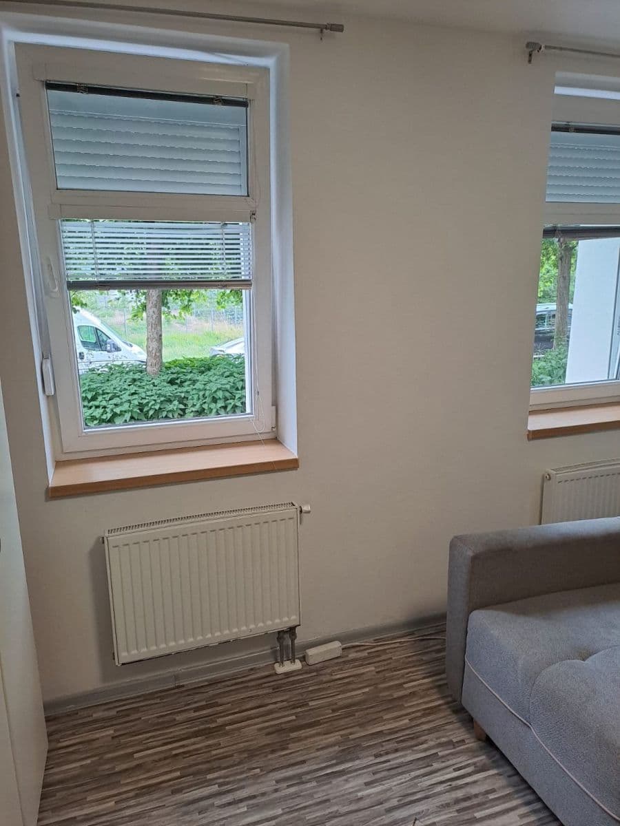 Pronájem bytu 1+kk 20 m², Táborská, Karlovy Vary, Karlovarský kraj Pronájem bytu 1+kk 20 m², Táborská, Karlovy Vary, Karlovarský kraj