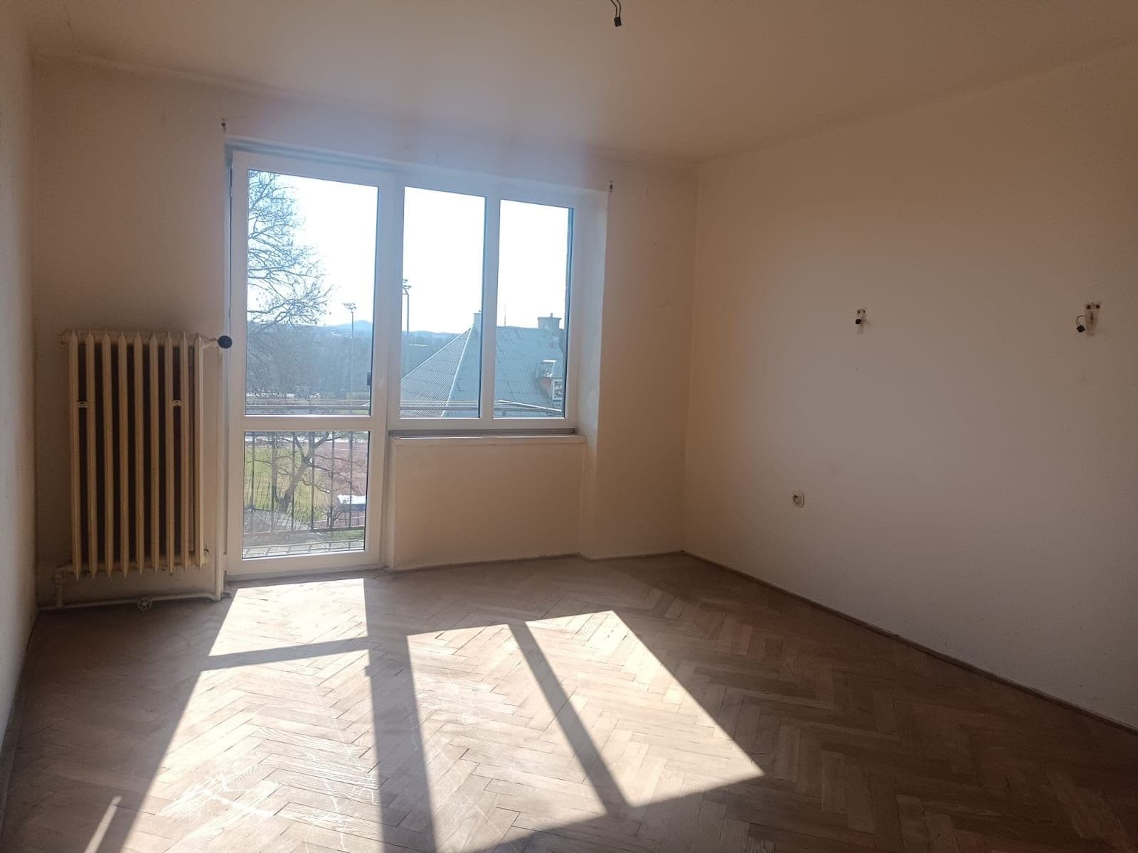 Prodej bytu 3+1 68 m², Pod Holým vrchem, Česká Lípa, Liberecký kraj Prodej bytu 3+1 68 m², Pod Holým vrchem, Česká Lípa, Liberecký kraj