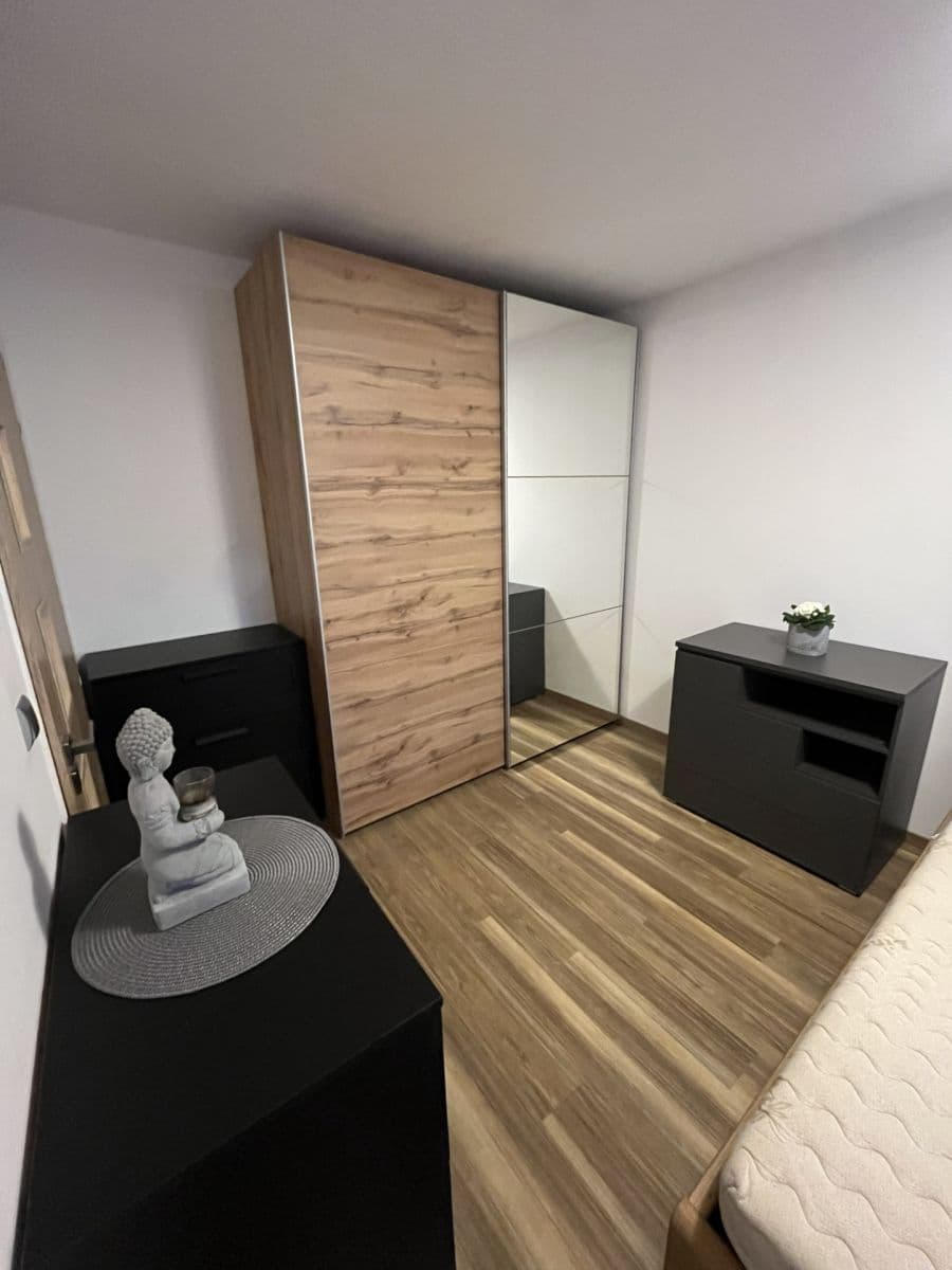 Prodej bytu 2+1 55 m², Nejedlého, Sezemice, Pardubický kraj Prodej bytu 2+1 55 m², Nejedlého, Sezemice, Pardubický kraj