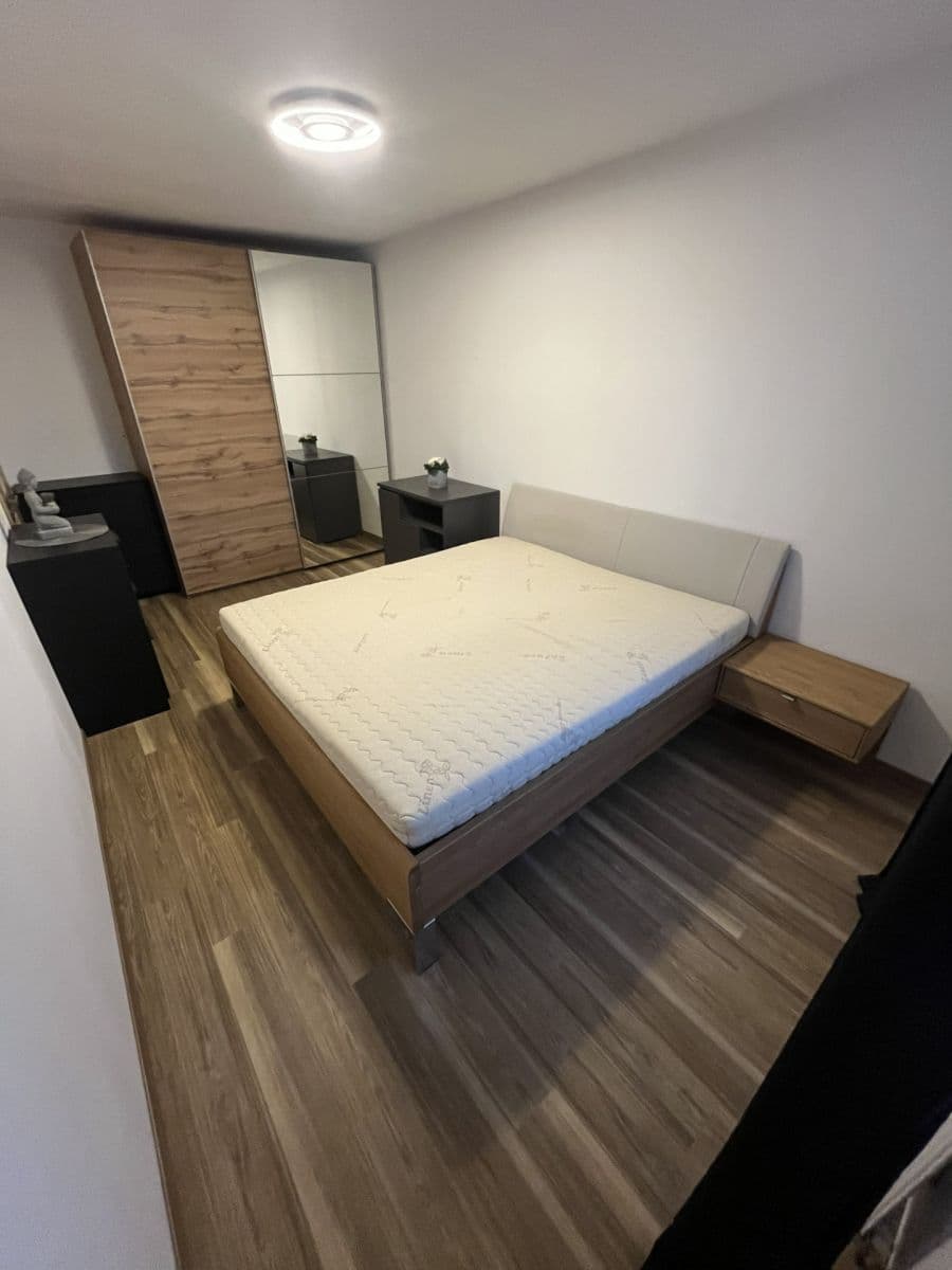Prodej bytu 2+1 55 m², Nejedlého, Sezemice, Pardubický kraj Prodej bytu 2+1 55 m², Nejedlého, Sezemice, Pardubický kraj