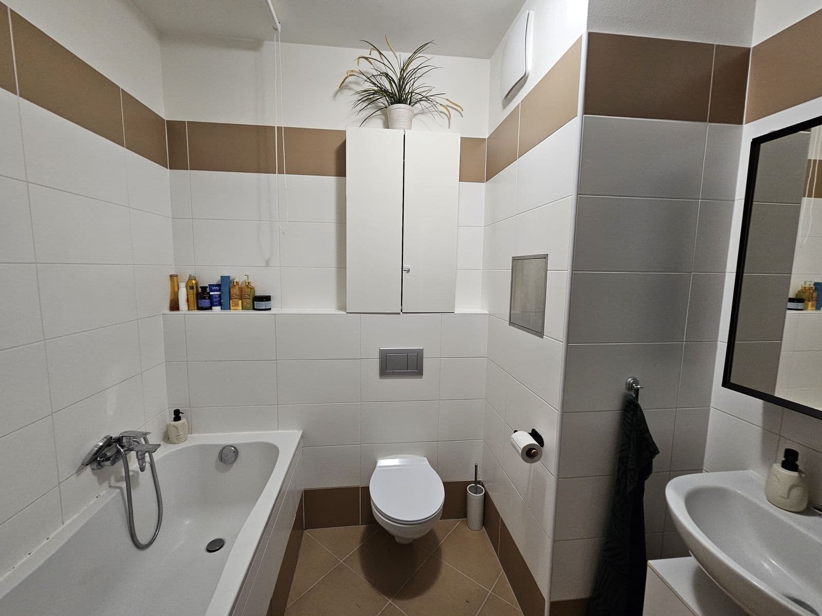 Pronájem bytu 47 m², Miroslava Hajna, Praha, Praha Pronájem bytu 47 m², Miroslava Hajna, Praha, Praha