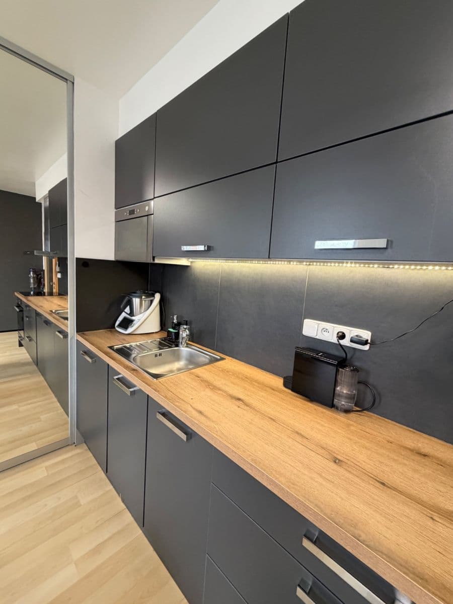 Prodej bytu 1+kk 42 m², Pavla Beneše, Praha, Praha Prodej bytu 1+kk 42 m², Pavla Beneše, Praha, Praha