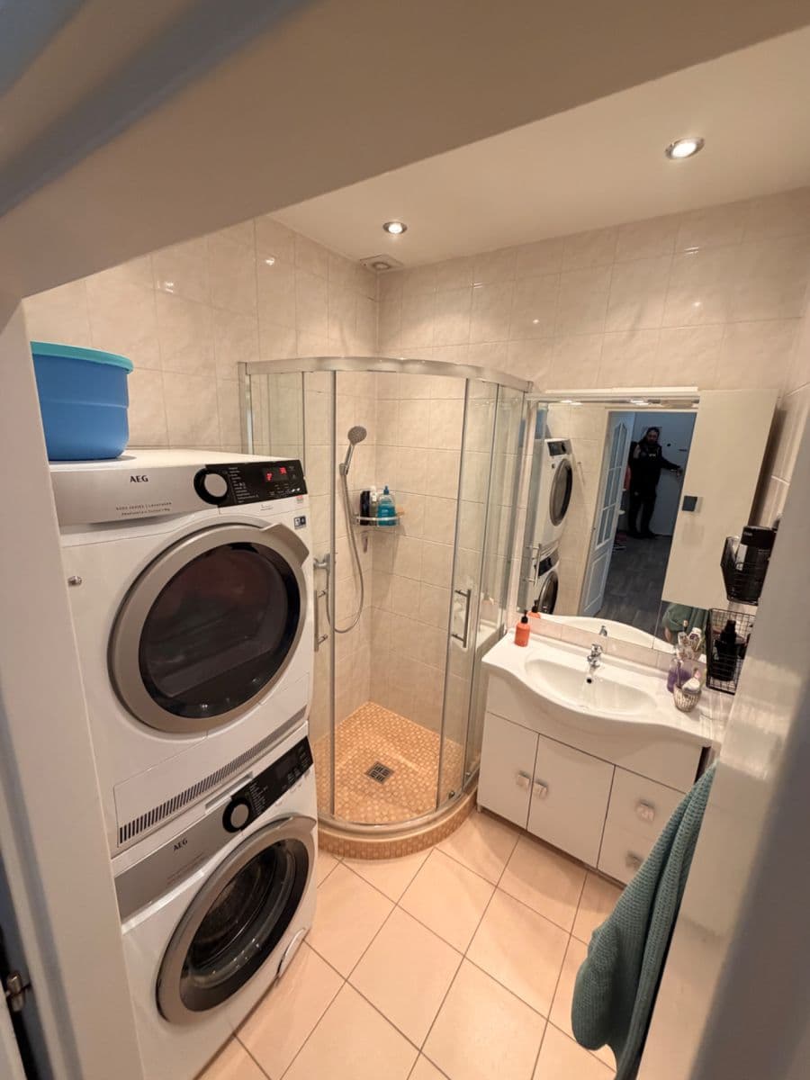 Pronájem bytu 2+kk 42 m², Pikrtova, Praha, Praha Pronájem bytu 2+kk 42 m², Pikrtova, Praha, Praha