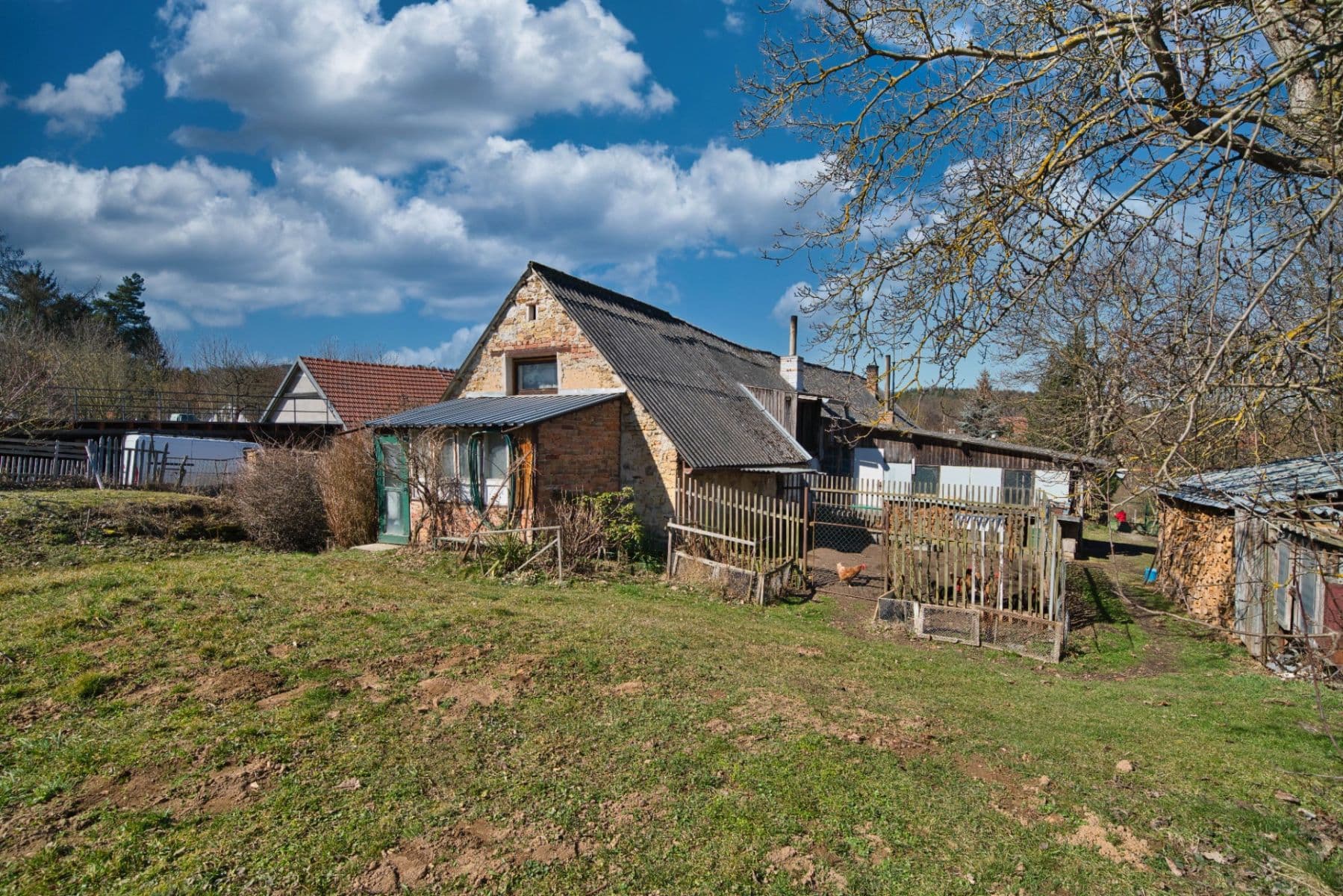 Prodej domu 100 m², pozemek 2.680 m², Barchovice, Středočeský kraj Prodej domu 100 m², pozemek 2.680 m², Barchovice, Středočeský kraj