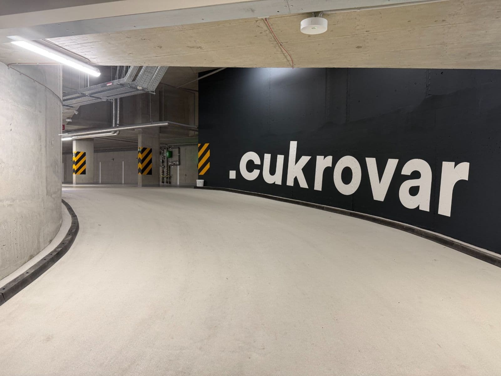 Pronájem garáže 13 m², Kolmanova, Praha, Praha Pronájem garáže 13 m², Kolmanova, Praha, Praha