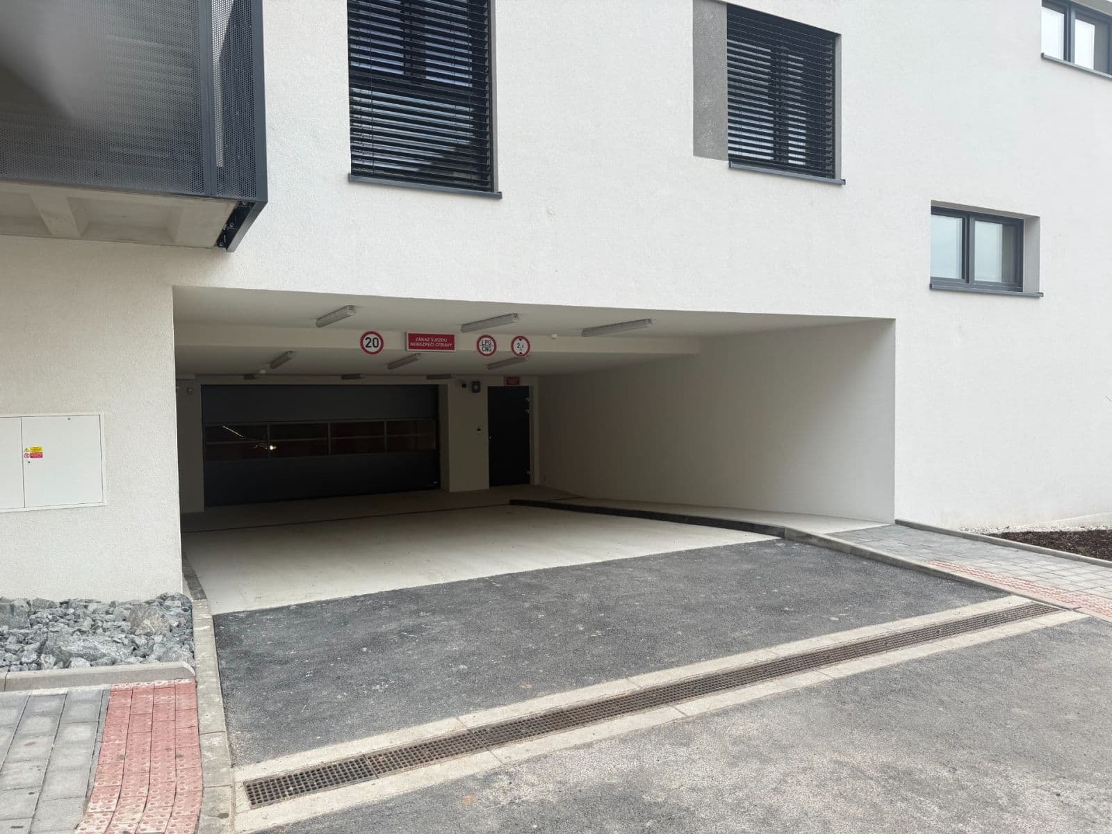 Pronájem garáže 13 m², Kolmanova, Praha, Praha Pronájem garáže 13 m², Kolmanova, Praha, Praha