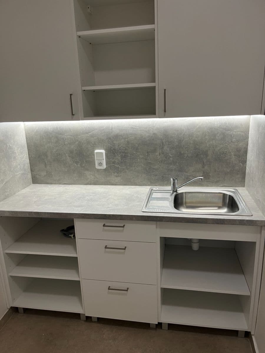 Pronájem bytu 1+1 35 m², Radimova, Praha, Praha Pronájem bytu 1+1 35 m², Radimova, Praha, Praha