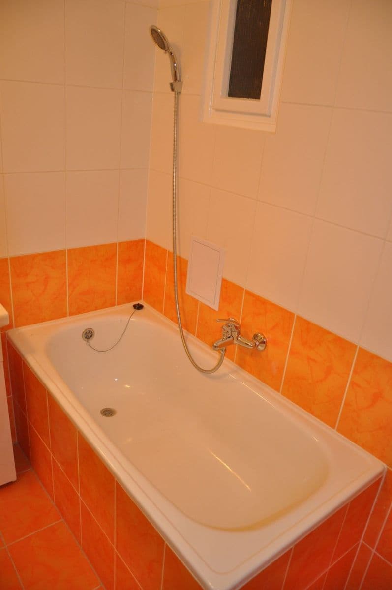 Pronájem bytu 1+kk 26 m², Přístavní, Praha, Praha Pronájem bytu 1+kk 26 m², Přístavní, Praha, Praha