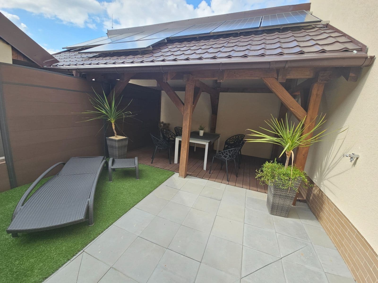 Pronájem domu 180 m², pozemek 28 m², Jilemnického, Olomouc, Olomoucký kraj Pronájem domu 180 m², pozemek 28 m², Jilemnického, Olomouc, Olomoucký kraj