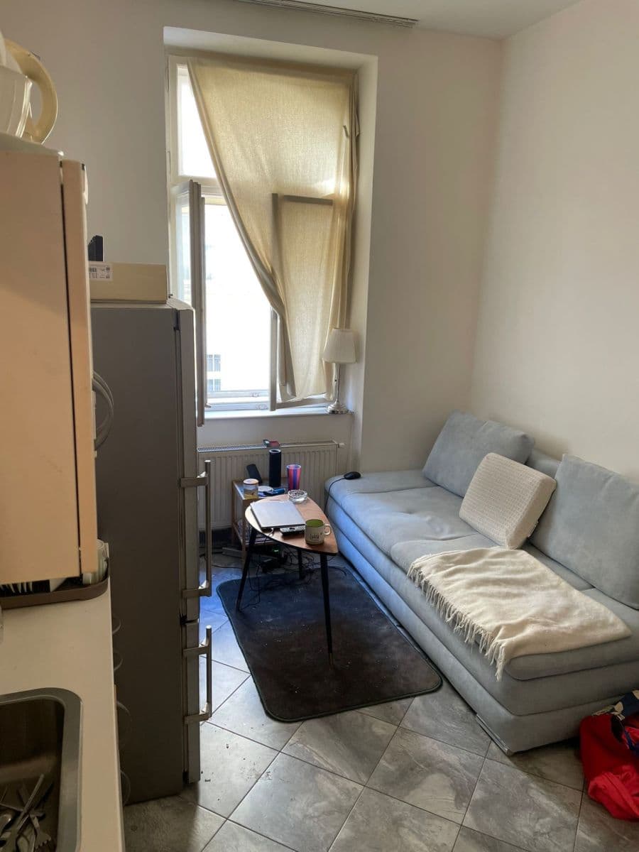Pronájem bytu 1+kk 17 m², Umělecká, Praha, Praha Pronájem bytu 1+kk 17 m², Umělecká, Praha, Praha