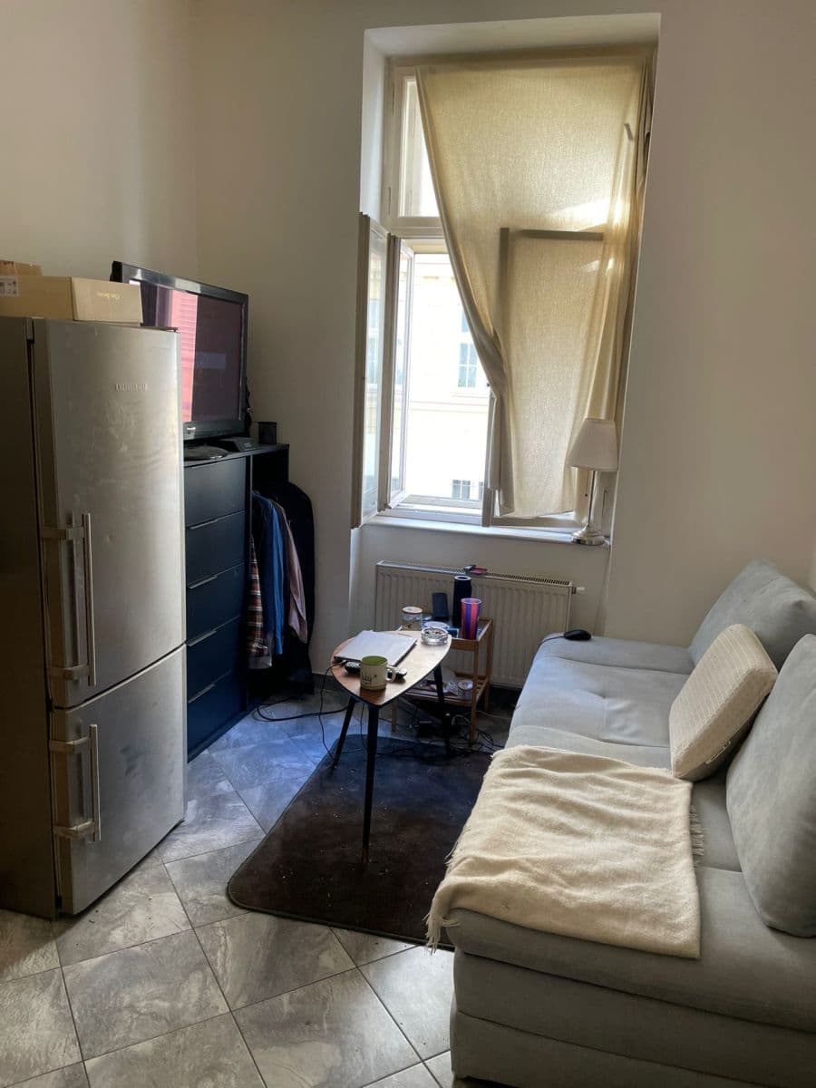 Pronájem bytu 1+kk 17 m², Umělecká, Praha, Praha Pronájem bytu 1+kk 17 m², Umělecká, Praha, Praha