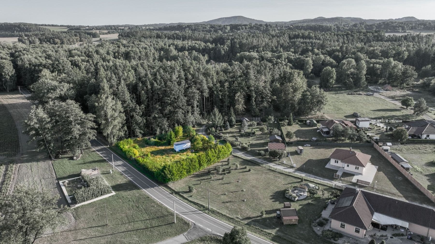 Prodej pozemku 1.742 m², Okna, Liberecký kraj Prodej pozemku 1.742 m², Okna, Liberecký kraj