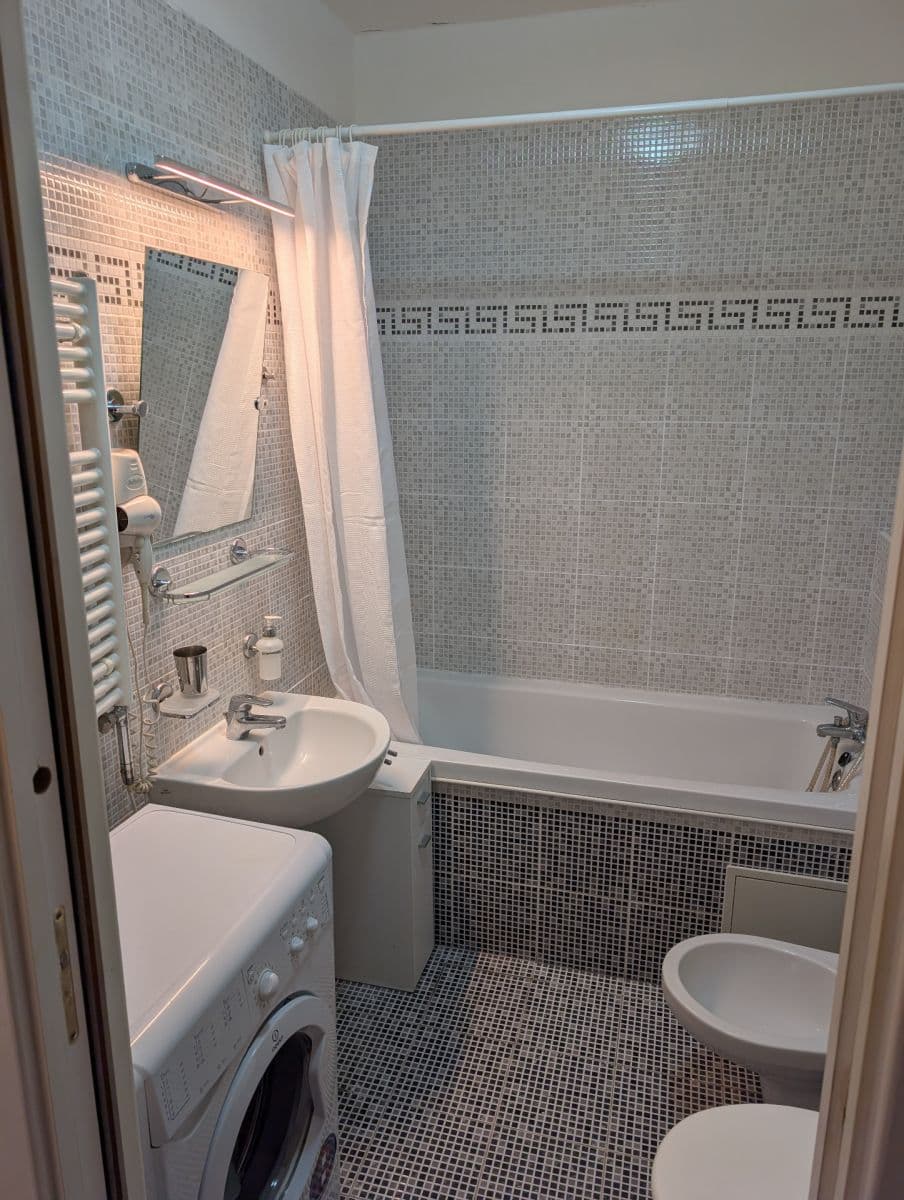 Pronájem bytu 1+kk 25 m², Arbesovo náměstí, Praha, Praha Pronájem bytu 1+kk 25 m², Arbesovo náměstí, Praha, Praha