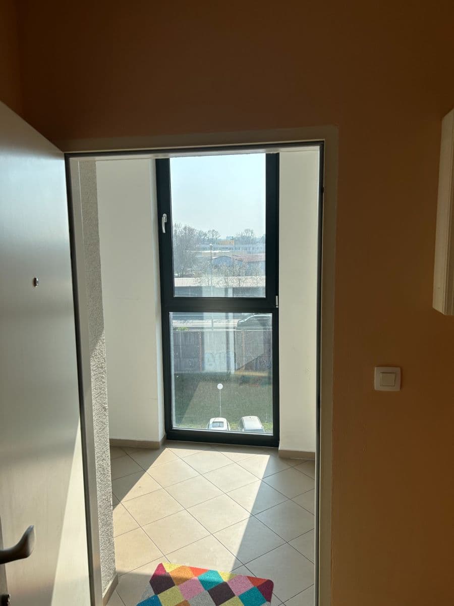 Pronájem bytu 1+1 48 m², Hrachová, Ružinov, Bratislavský kraj Pronájem bytu 1+1 48 m², Hrachová, Ružinov, Bratislavský kraj